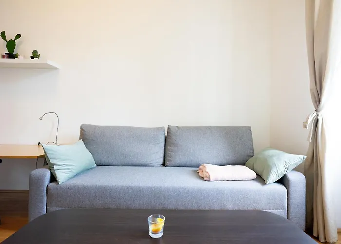 Spacious Stylish Designed 3 Bedroom Near Naschmarkt And Center